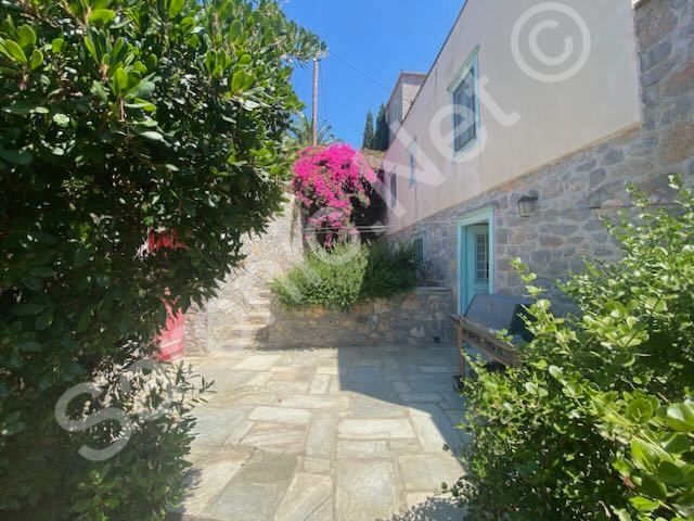 Ready to move into, 3 bedroom house for sale on hydra island greece