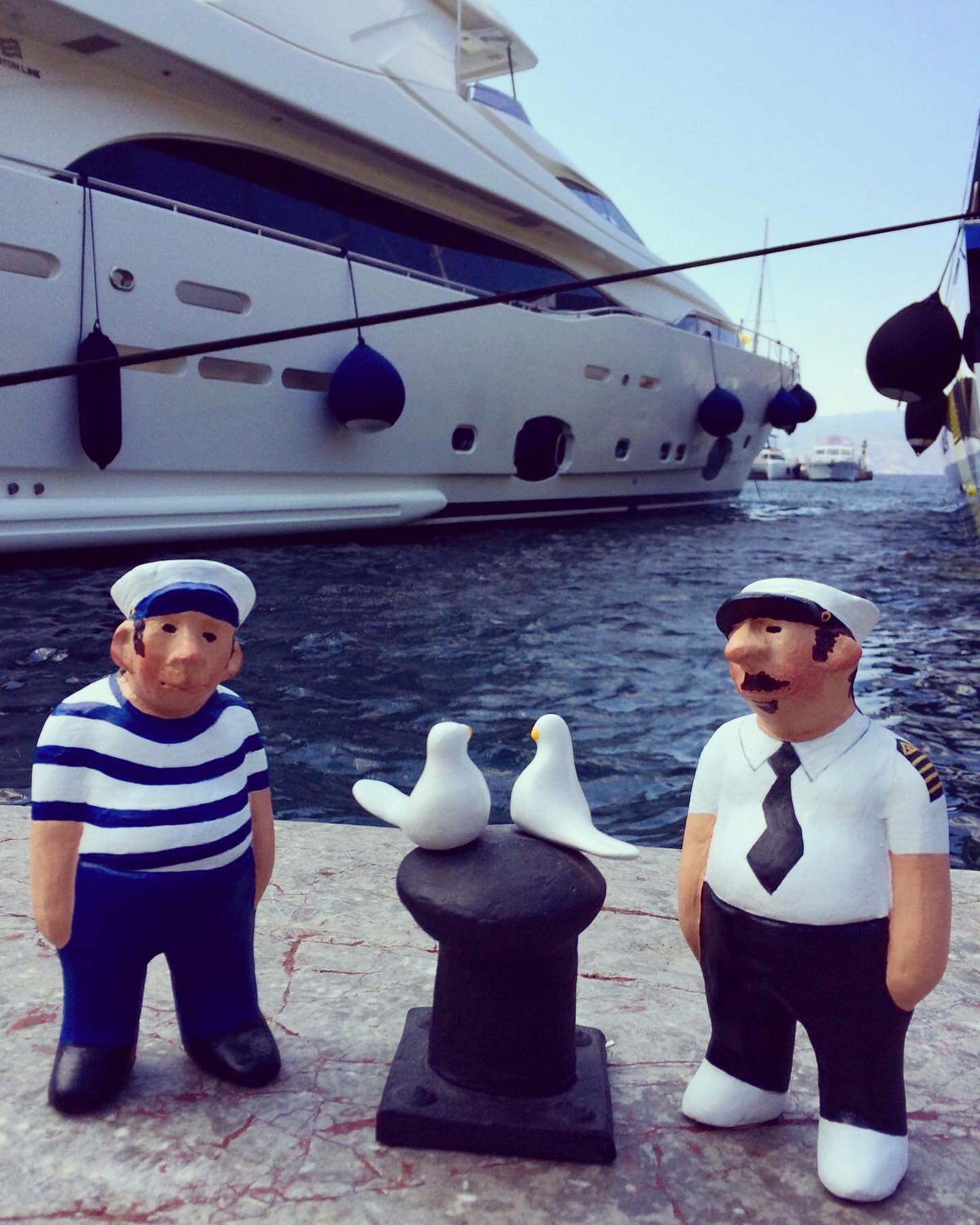 Donkeycat Gallery Shop on Hydra Island Greece, on the HYDRADIRECT shops & services pages