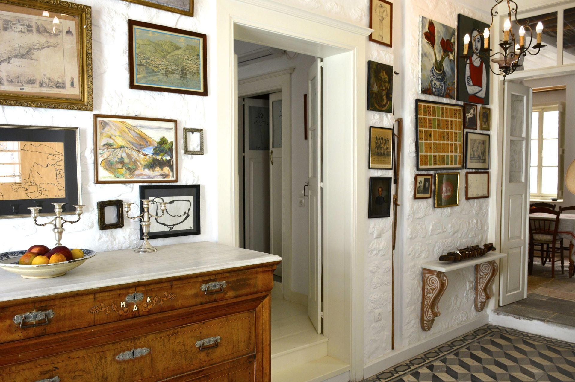 A Hydra House - Hydra holiday house rentals on Hydra Island Greece.