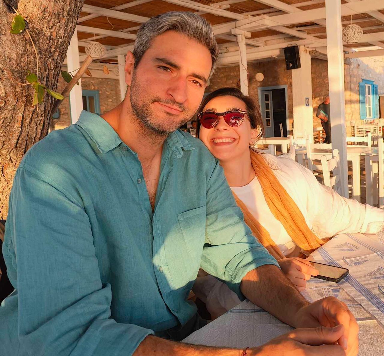 Your hosts George & Aklyoni Kalyvas, welcome you to the glorious 1620 Hydra holiday rental on Hydra Island Greece.