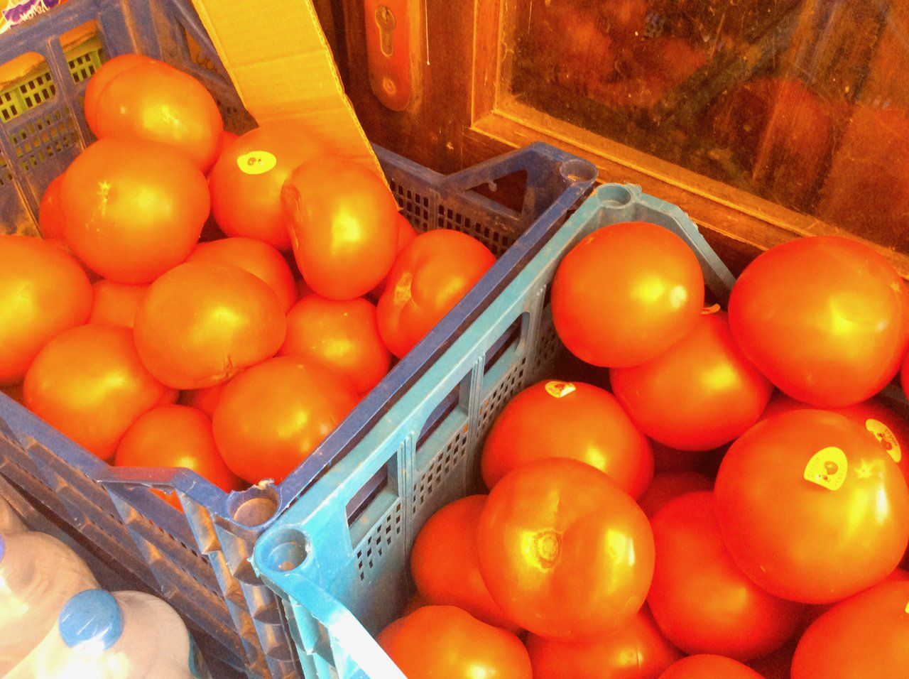 Four Corners Supermarket on Hydra Island in the HydraDirect Shopping & Services pages