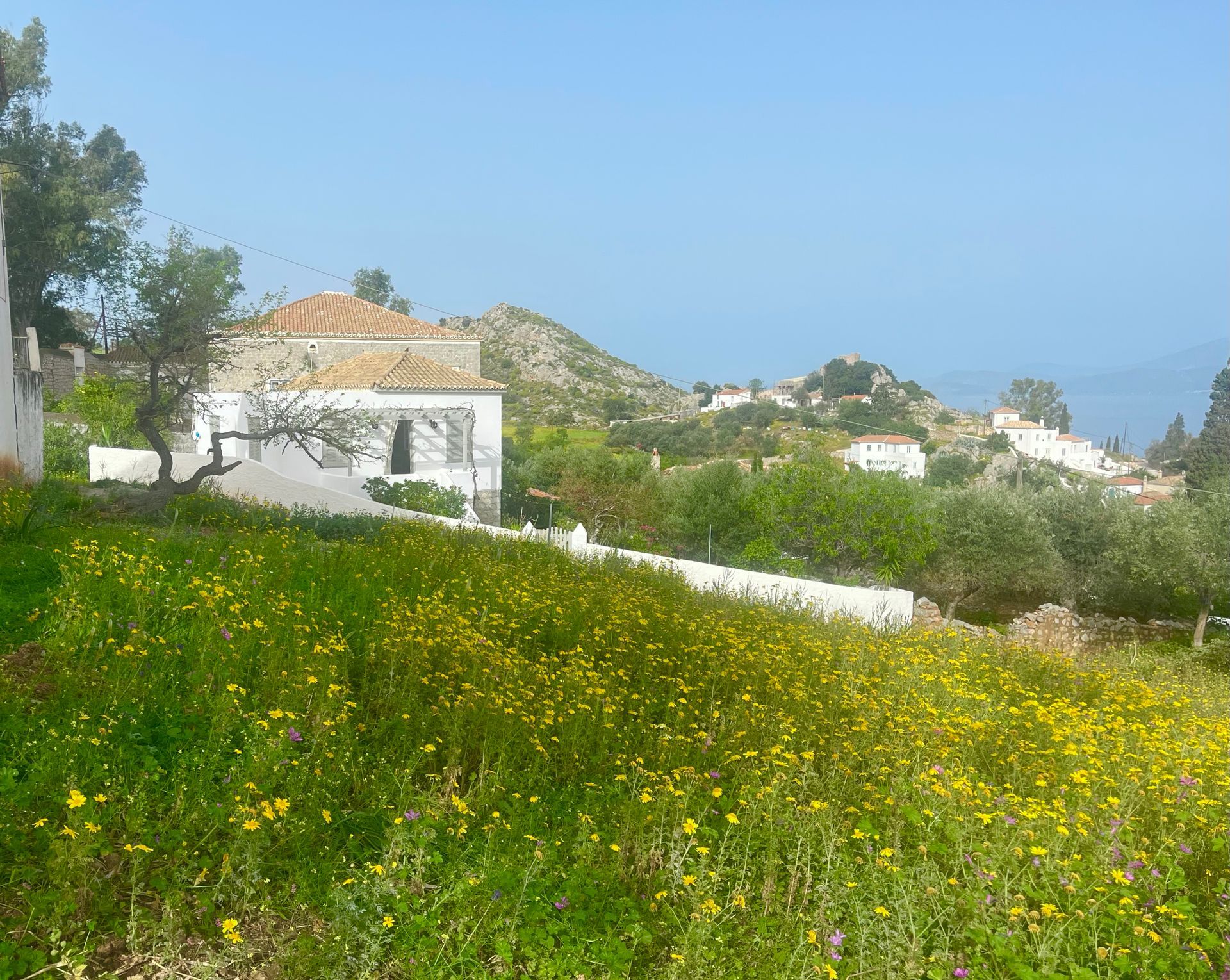 Analypsi House for holiday rentals on Hydra Island Greece. Perfect countryside house for a couple to enjoy wonderful scenery and views.