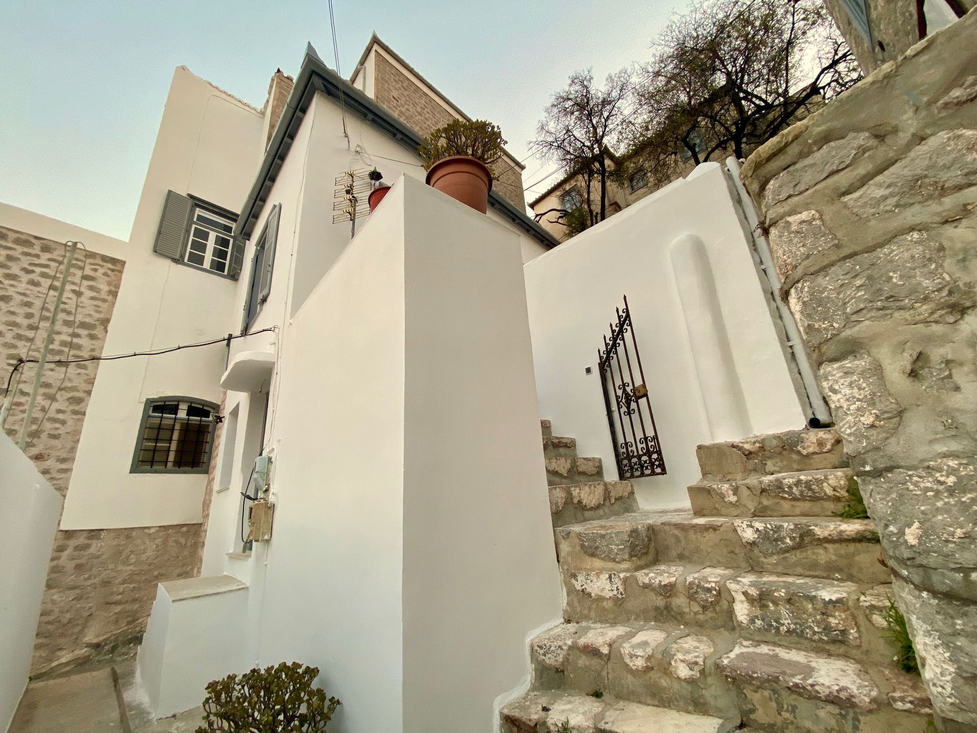 1.5 bedroom house for sale on Hydra Island Greece