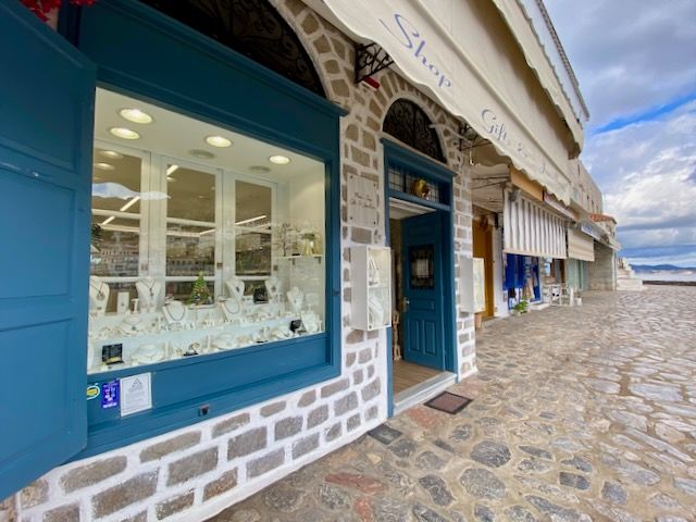 contact details for mata gold shop on hydra island greece on the hydradirect.com website.