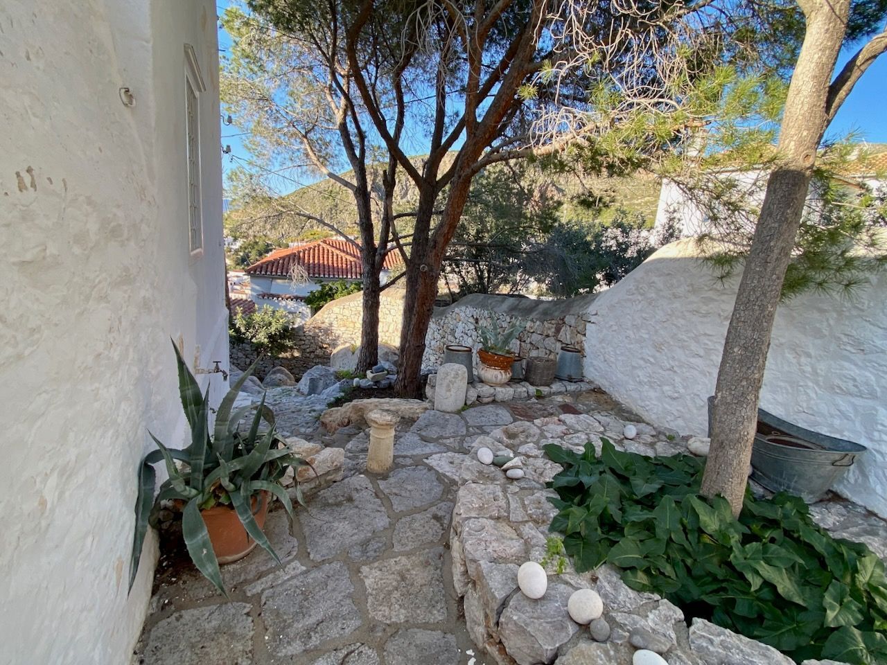 Ina's house to rent on hydra island greece