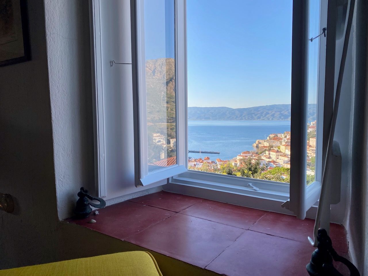 Ina's house to rent on hydra island greece