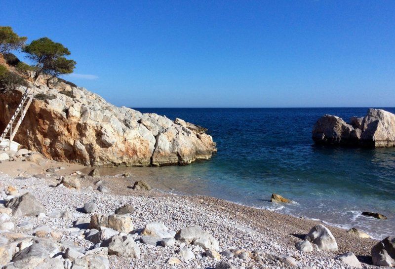 Limnioniza Hike King of the Castle Hiking on Hydra Island Greece, on the HYDRADIRECT Out & About pages