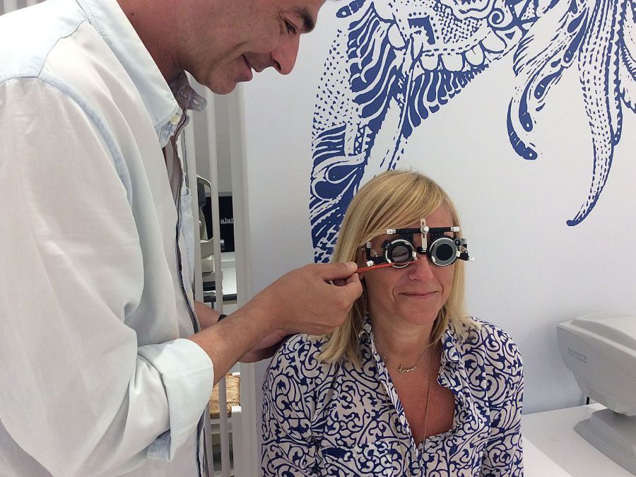 eye check Looking Good Optics Hydra Island Greece, on HydraDirect