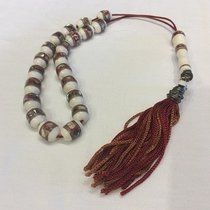 Komboloi Mata's Gold Fashion and Jewellery on Hydra Island Greece, on the HYDRADIRECT Shops & Services pages