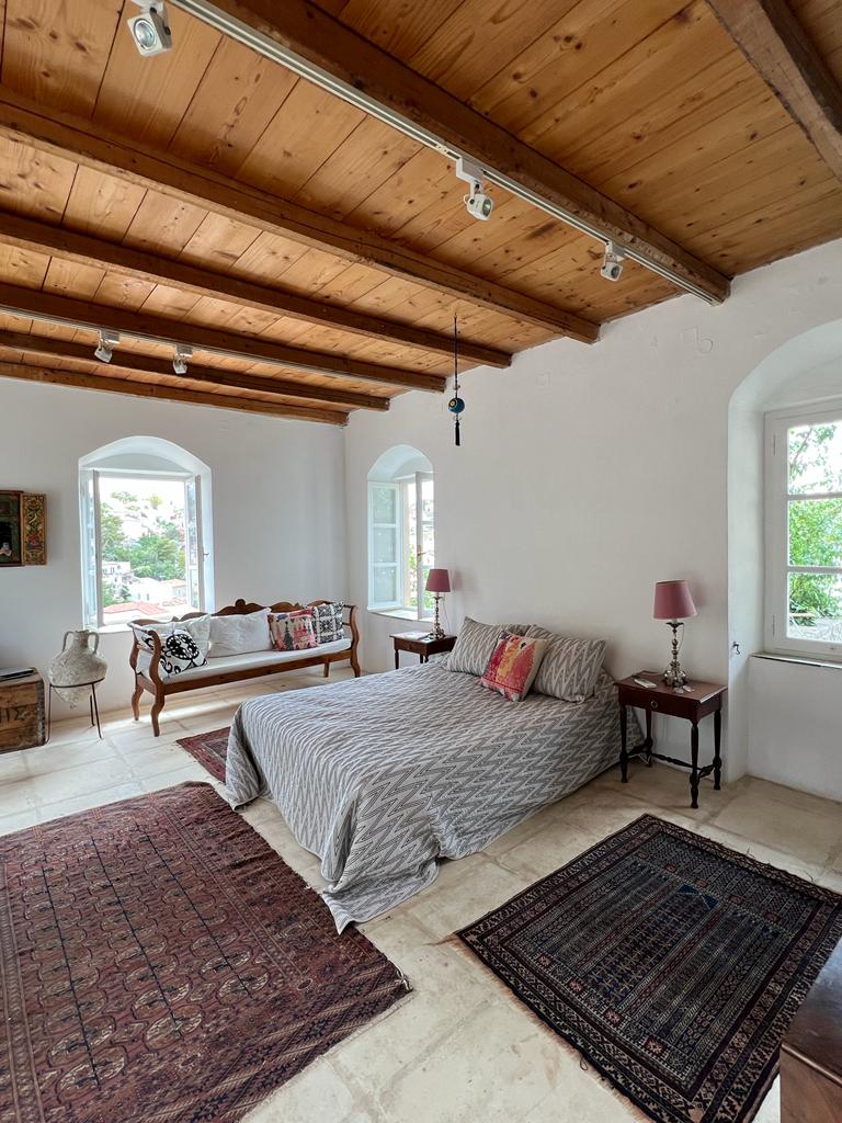 Dolphin House, Hydra holidays, holiday houses to rent on Hydra Island Greece.