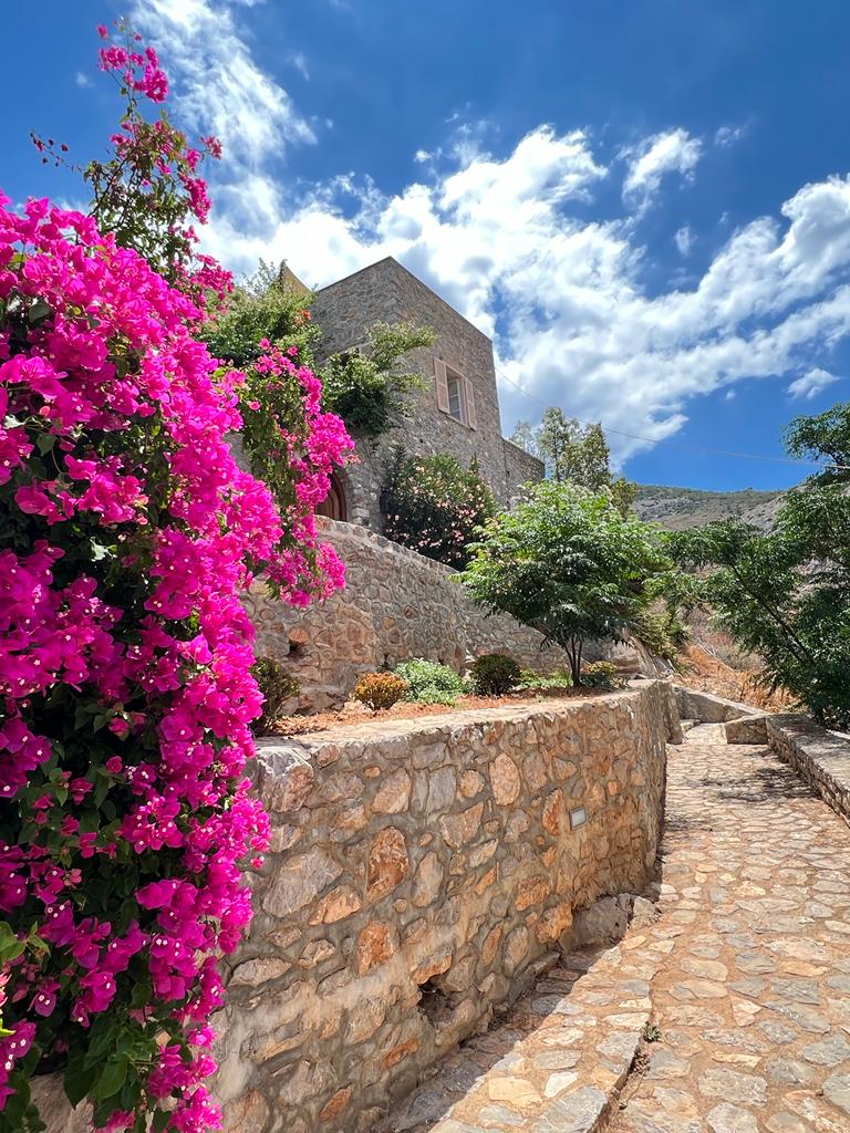 Dolphin House, Hydra holidays, holiday houses to rent on Hydra Island Greece.