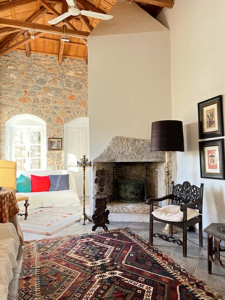 Dolphin House, Hydra holidays, holiday houses to rent on Hydra Island Greece.