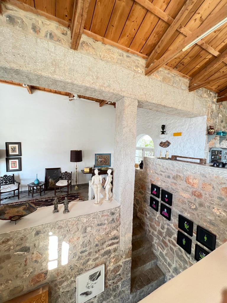 Dolphin House, Hydra holidays, holiday houses to rent on Hydra Island Greece.