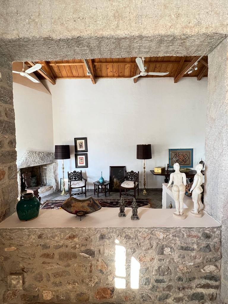 Dolphin House, Hydra holidays, holiday houses to rent on Hydra Island Greece.