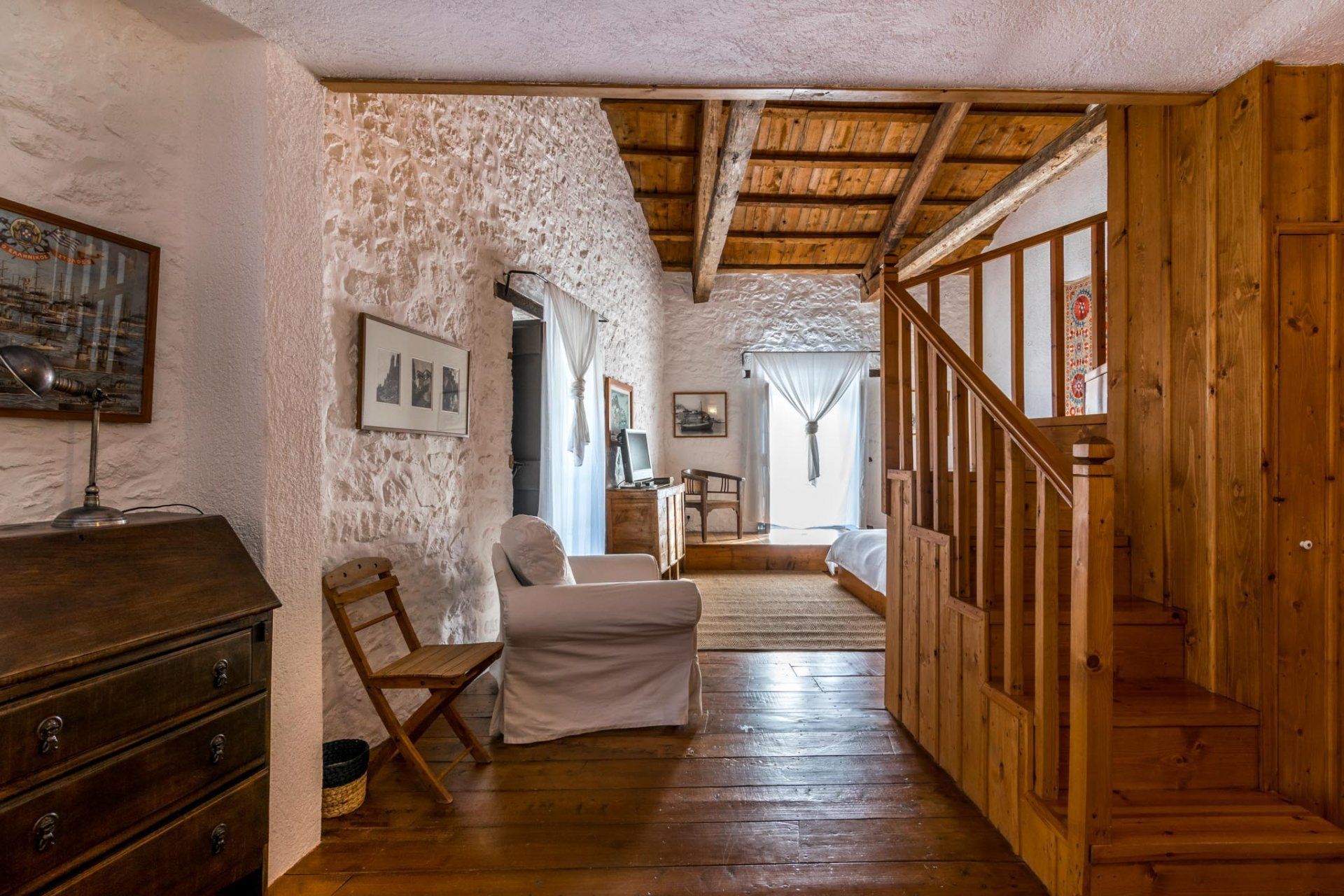 Bratsera Hotel - Hydra hotels, accommodation on Hydra Island Greece.