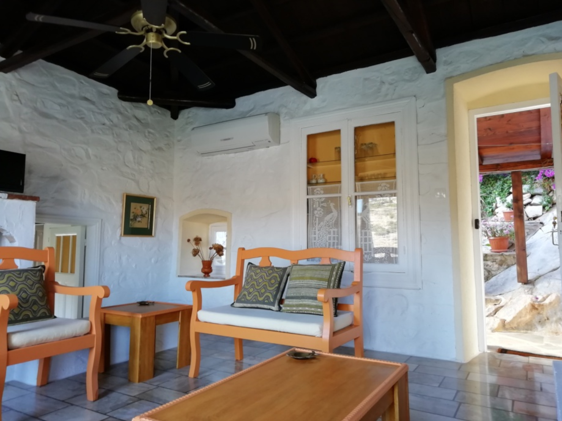 Arbeli House, Hydra holiday house rentals, book with owner via HydraDirect