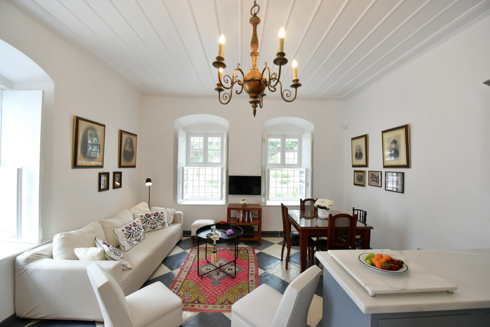 Luxury Captain's Lodge, Kamini holiday house to let on Hydra island Greece, recommended by Hydradirect.