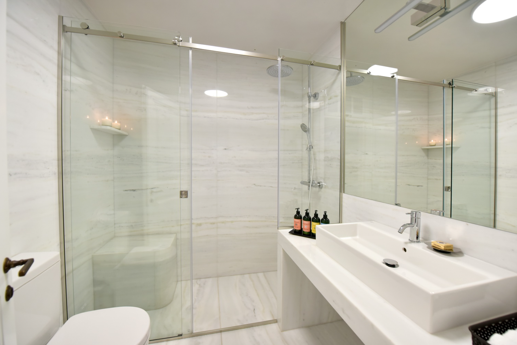 Luxury Captain's Lodge, Kamini holiday house to let on Hydra island Greece, recommended by Hydradirect.