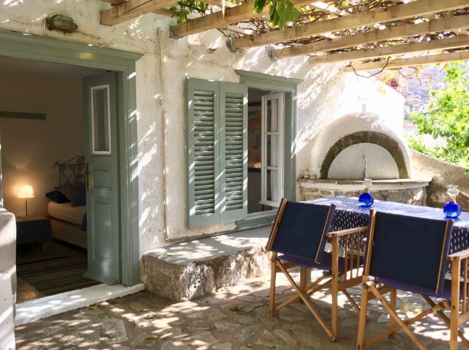 Lemon Tree House, full details & book direct Lemon Tree House - Private Holiday Houses on Hydra - Accommodation on Hydra Island Greece.