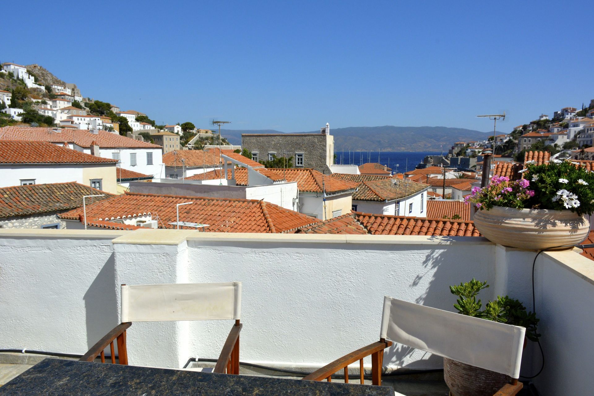 A Hydra House - Hydra holiday house rentals on Hydra Island Greece.