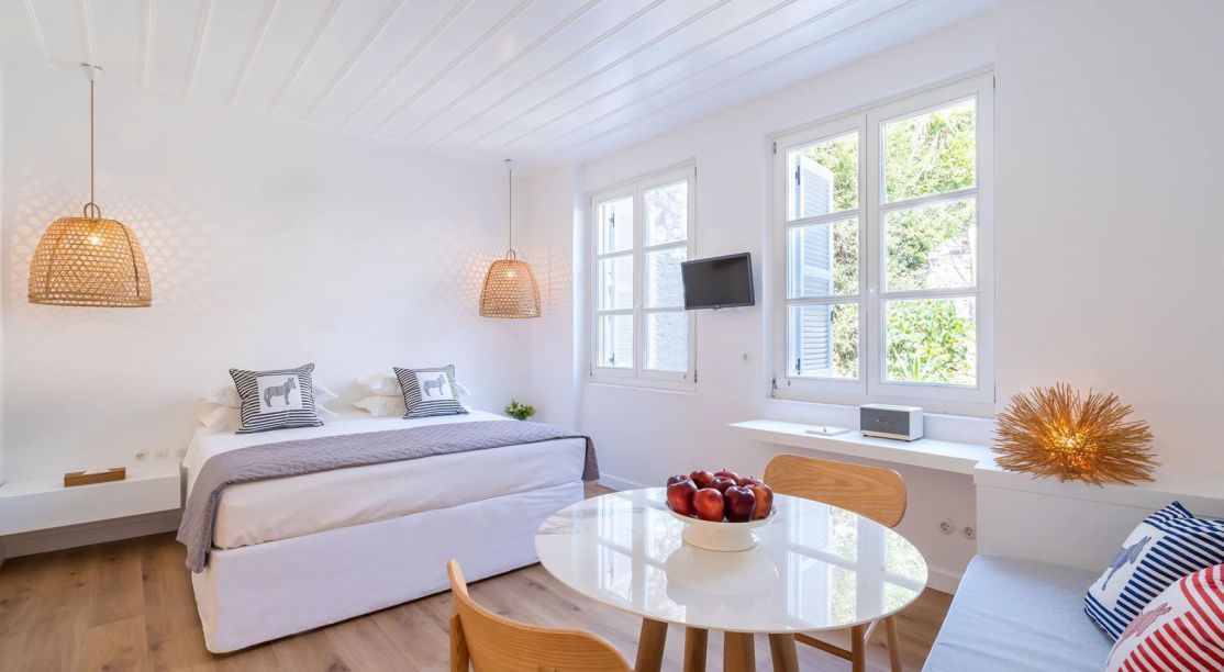 Upper Accommodation Guest House on Hydra Island Greece