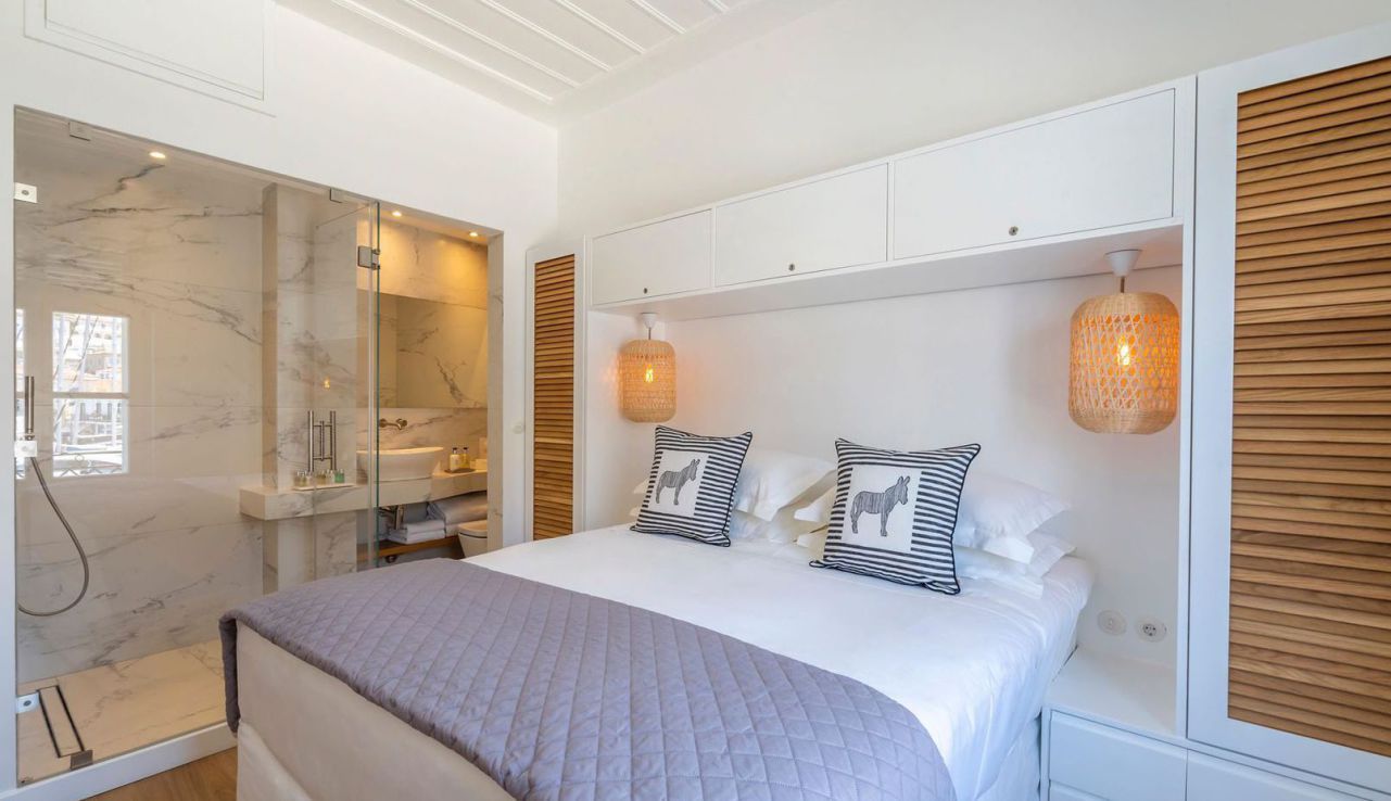 Upper Accommodation Guest House on Hydra Island Greece