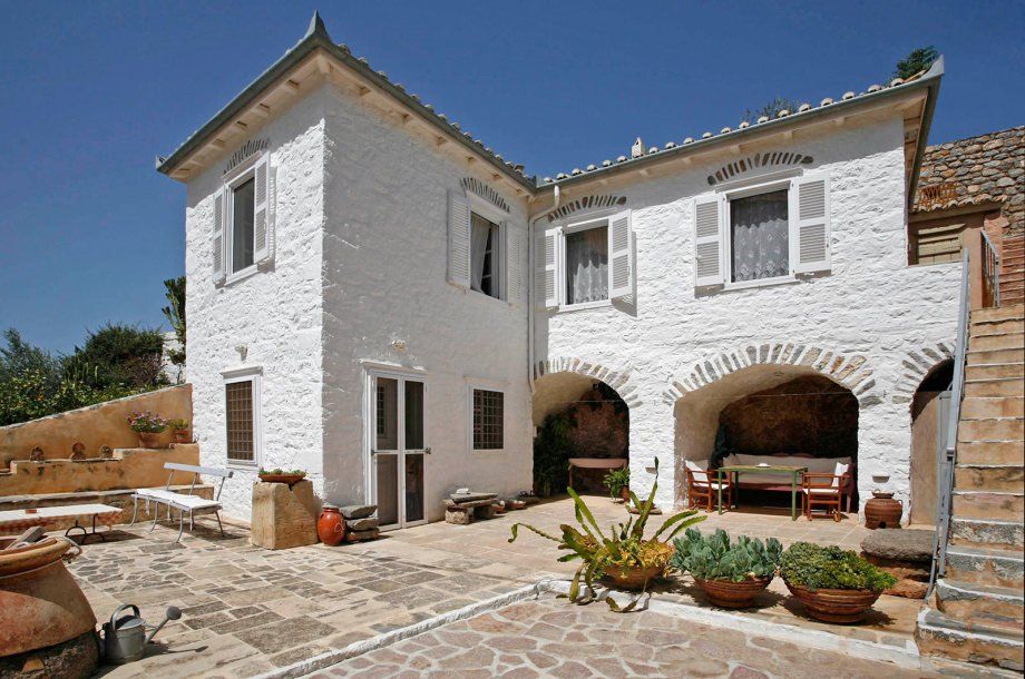 Cactus Villa - Hydra holiday houses to rent on Hydra Island Greece.