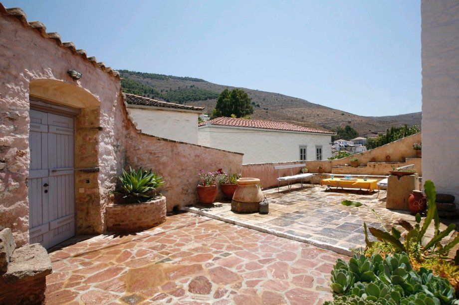 Cactus Villa - Hydra holiday houses to rent on Hydra Island Greece.