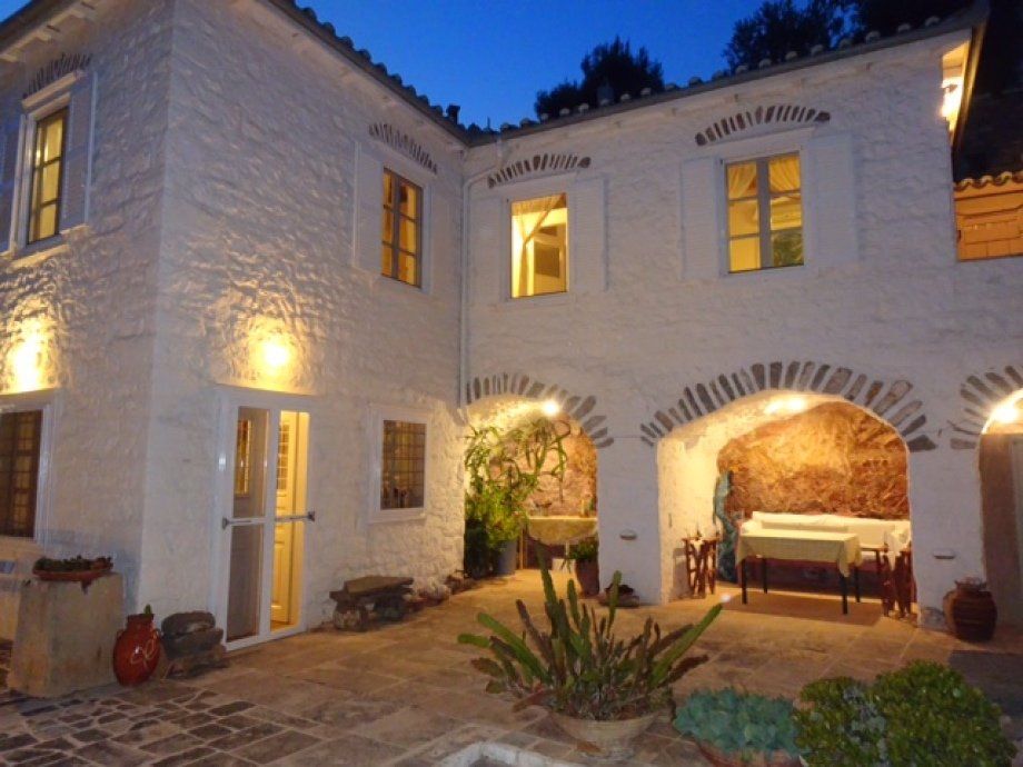 Cactus Villa - Hydra holiday houses to rent on Hydra Island Greece.