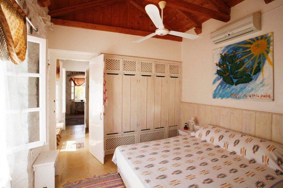 Cactus Villa - Hydra holiday houses to rent on Hydra Island Greece.