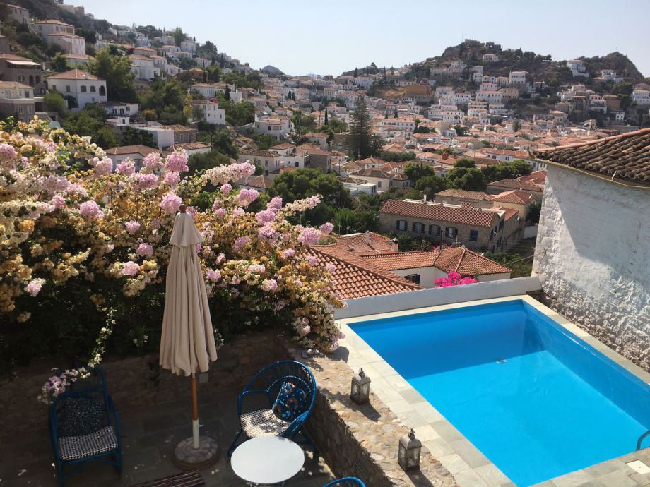 Dolphin House, Hydra holidays, holiday houses to rent on Hydra Island Greece.