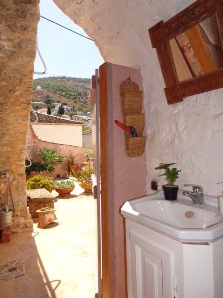 Cactus Villa - Hydra holiday houses to rent on Hydra Island Greece.