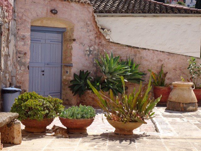 Cactus Villa - Hydra holiday houses to rent on Hydra Island Greece.