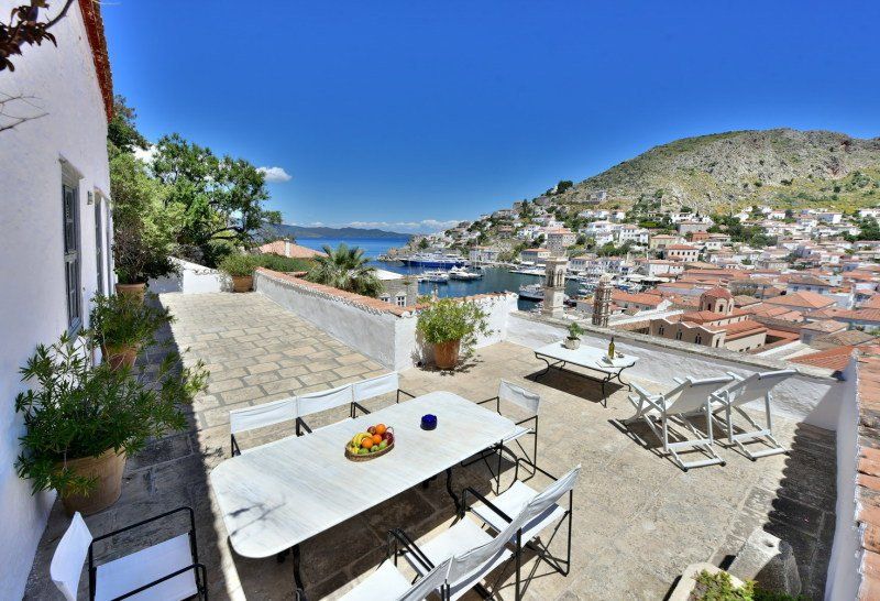 Captain's House, full details & book direct Captain's House - Private Holiday Houses on Hydra - Accommodation on Hydra Island Greece.