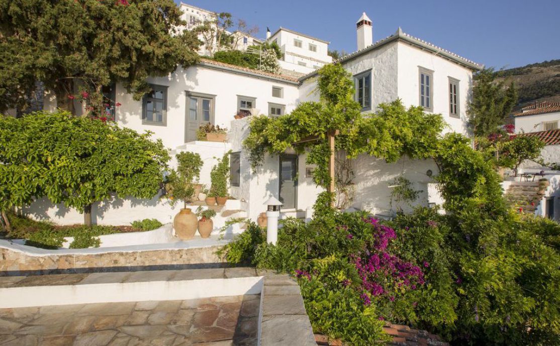 Villa Francesca, Kamini Coast - Private Holiday Houses on Hydra - Accommodation on Hydra Island Greece.