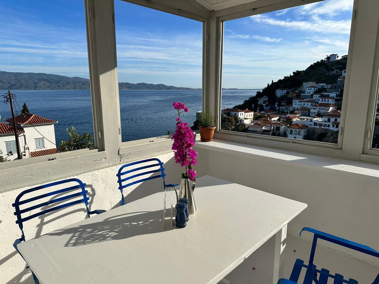 Louisa's View - Private Holiday Apartments on Hydra - Accommodation on Hydra Island Greece.