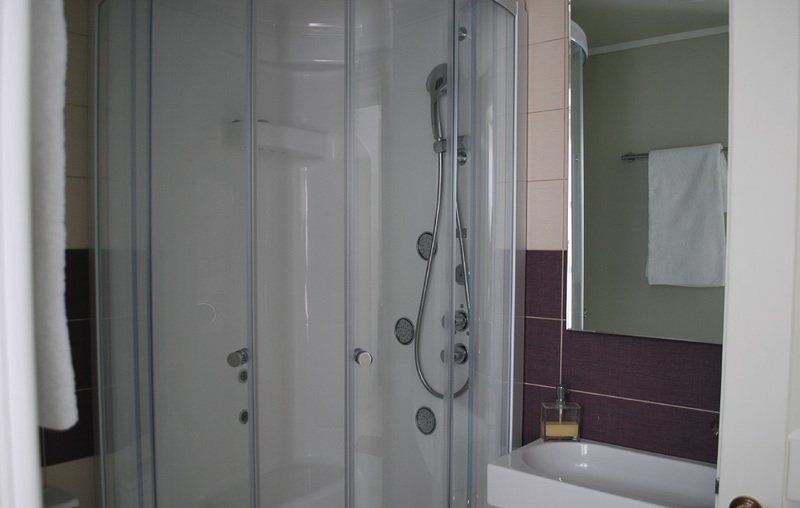 Olive Apartment, Hydra's Chromata, guest house accommodation on Hydra Island Greece.