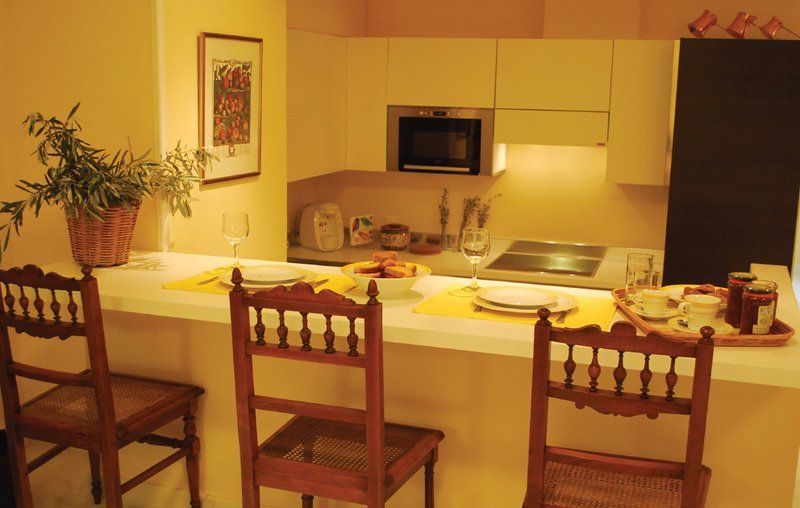 Ochre Apartment, Hydra's Chromata, guest house accommodation on Hydra Island Greece.