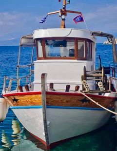 A fun day out on the sea around Hydra with Dimitris of Hydra Fishing Trips