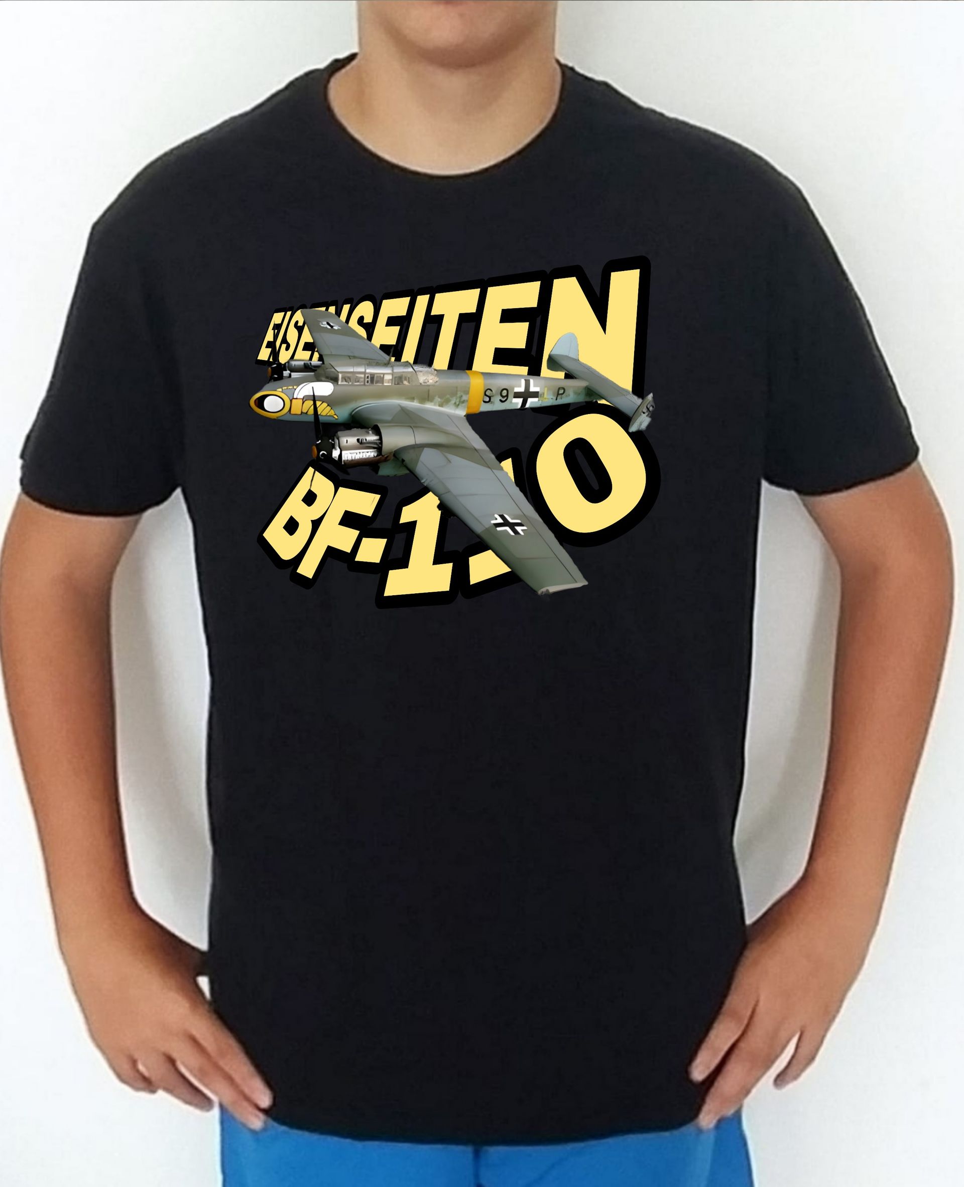 Camiseta aviones combate 2WW Alemania Messerschmitt BF110 Eisenseiten nº 2 Camiseta, t-shirt, playera, del catálogo de CamisetasMilitares.com en la colección aviones de combate 2 W.W. de Alemania Messerschmitt BF110 Eisenseiten