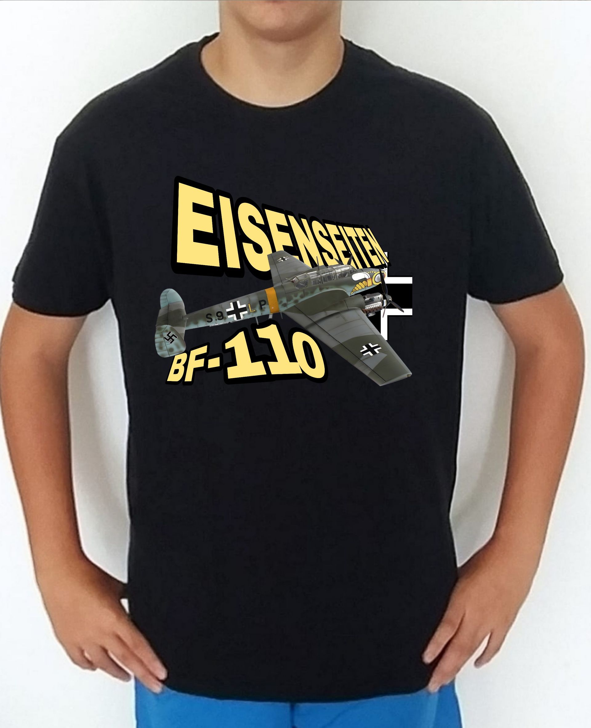 Camiseta aviones combate 2WW Alemania Messerschmitt BF110 Eisenseiten nº3 Camiseta, t-shirt, playera, del catálogo de CamisetasMilitares.com  en la colección aviones de combate 2 W.W. de Alemania Messerschmitt BF110 Eisenseiten