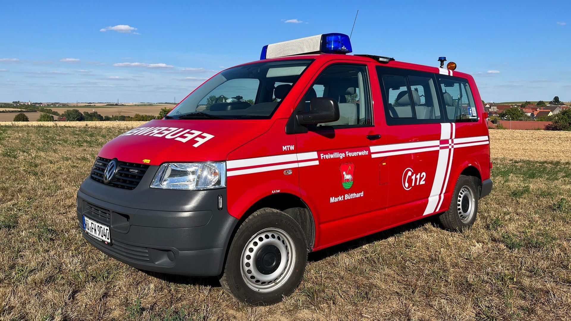 Das Feuerwehrauto MTW der Freiwilligen Feuerwehr Bütthard