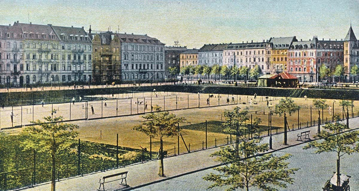 Die Tennisplätze an der Goethestraße. Sybil Morel/Bertha Gotthelft: Blick von einem der oberen Stockwerke in der Mannheimer Goethestraße.