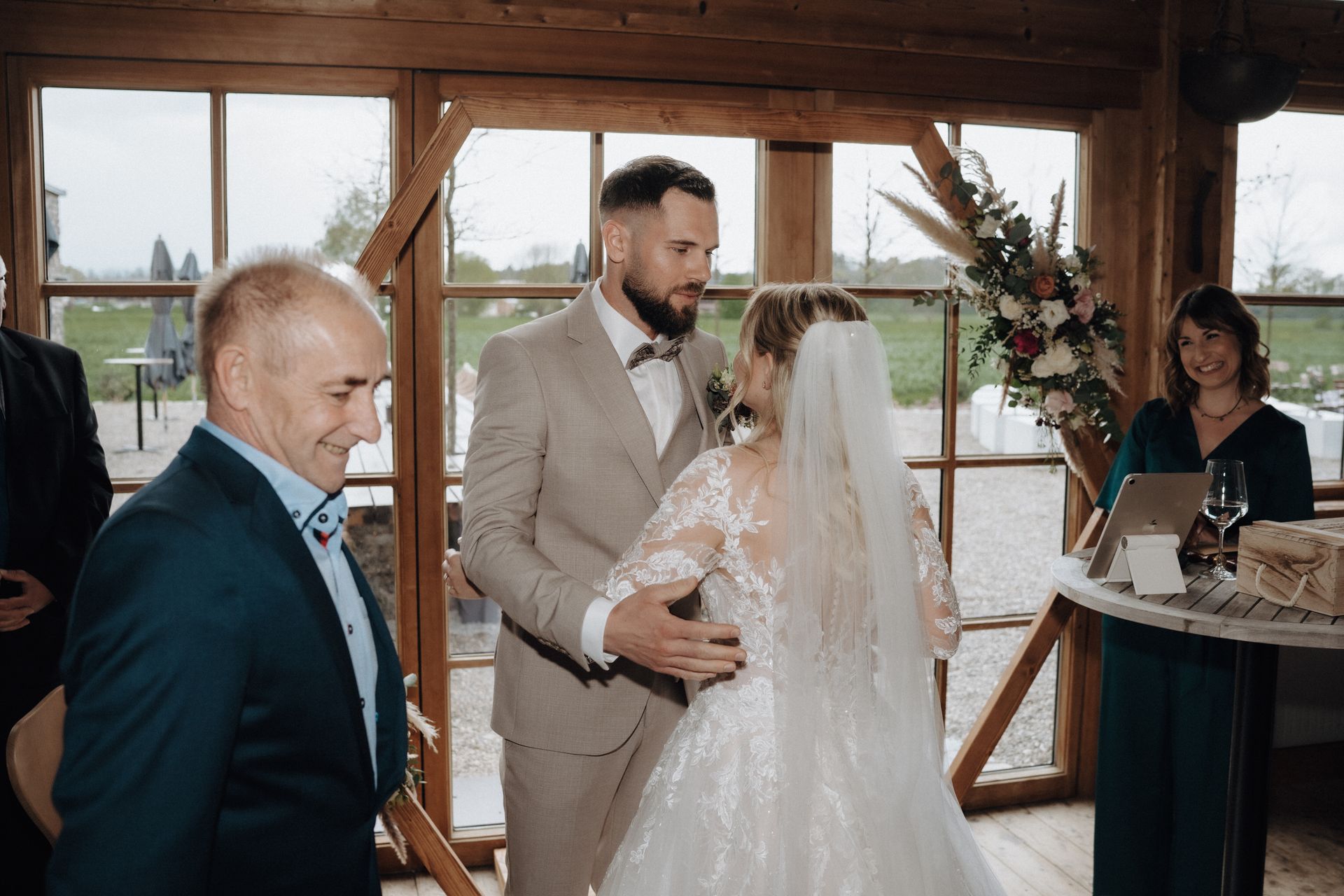 Hochzeit, Hochzeitsfotografie, Untermeitingen, Augsburg, Allgäu Landsberg am Lech, Hochzeitsfotografin, Brautpaarshooting,