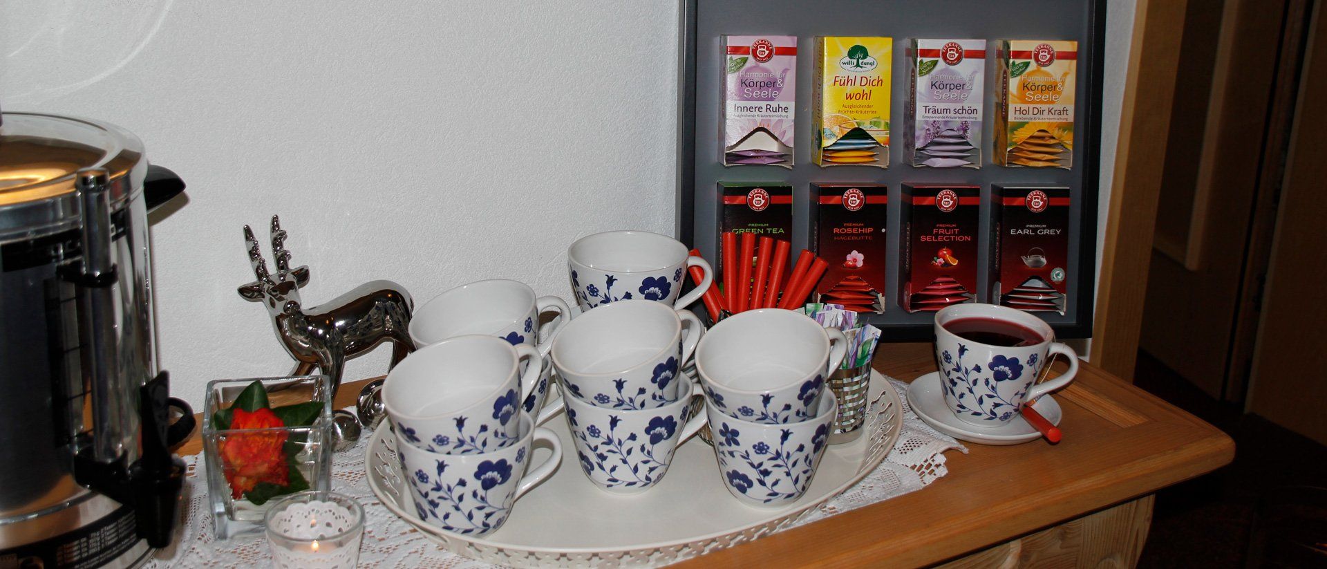 Teebar-im-winter-pension-bergland-lech