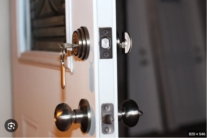 deadbolt, entre lock, replace locks, change locks, secure door, install locks