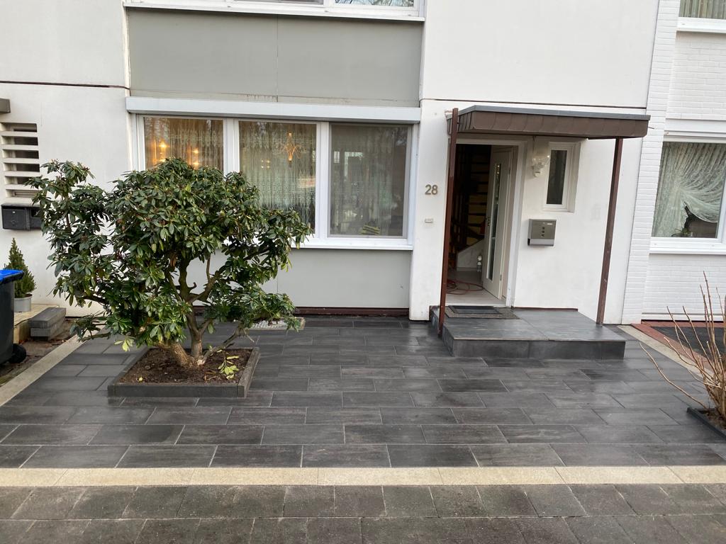 BE Gartenbau Galabau Garten und Landschaftsbau Gartengestaltung München Pflastersteine Pflasterarbeiten Plattenarbeiten Betonplatte Natursteine verlegen