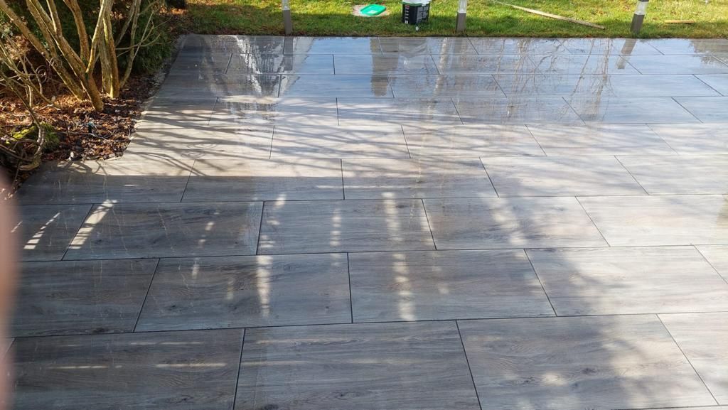 BE Gartenbau Galabau Garten und Landschaftsbau Gartengestaltung München Terrasse Terrasse bauen Natursteinterrasse Holzterrasse Steinterrasse