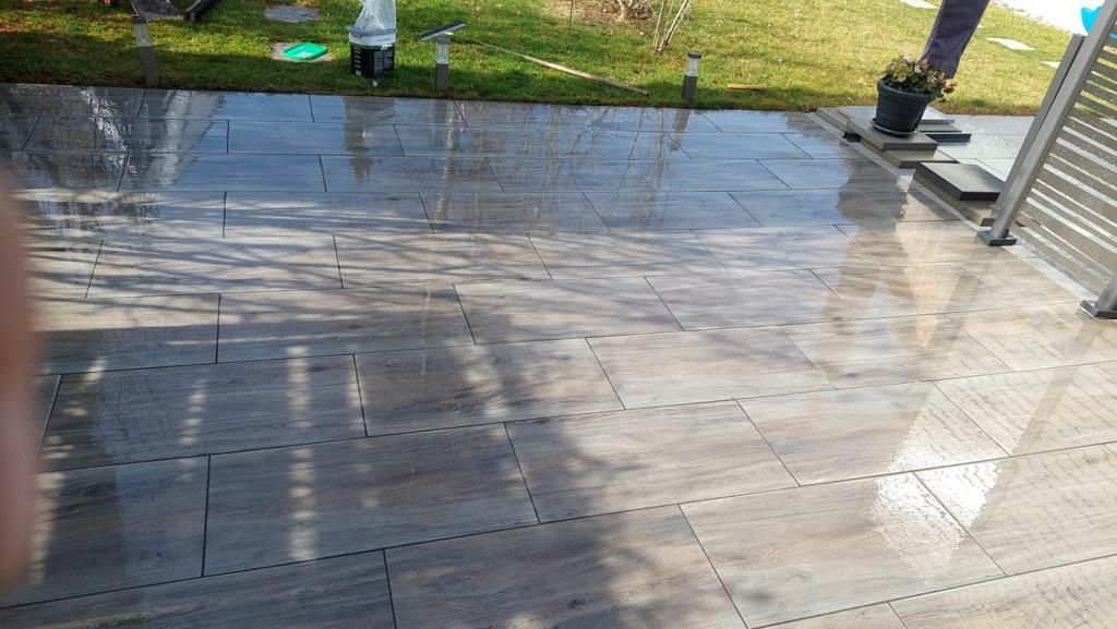 BE Gartenbau Galabau Garten und Landschaftsbau Gartengestaltung München Terrasse Terrasse bauen Natursteinterrasse Holzterrasse Steinterrasse