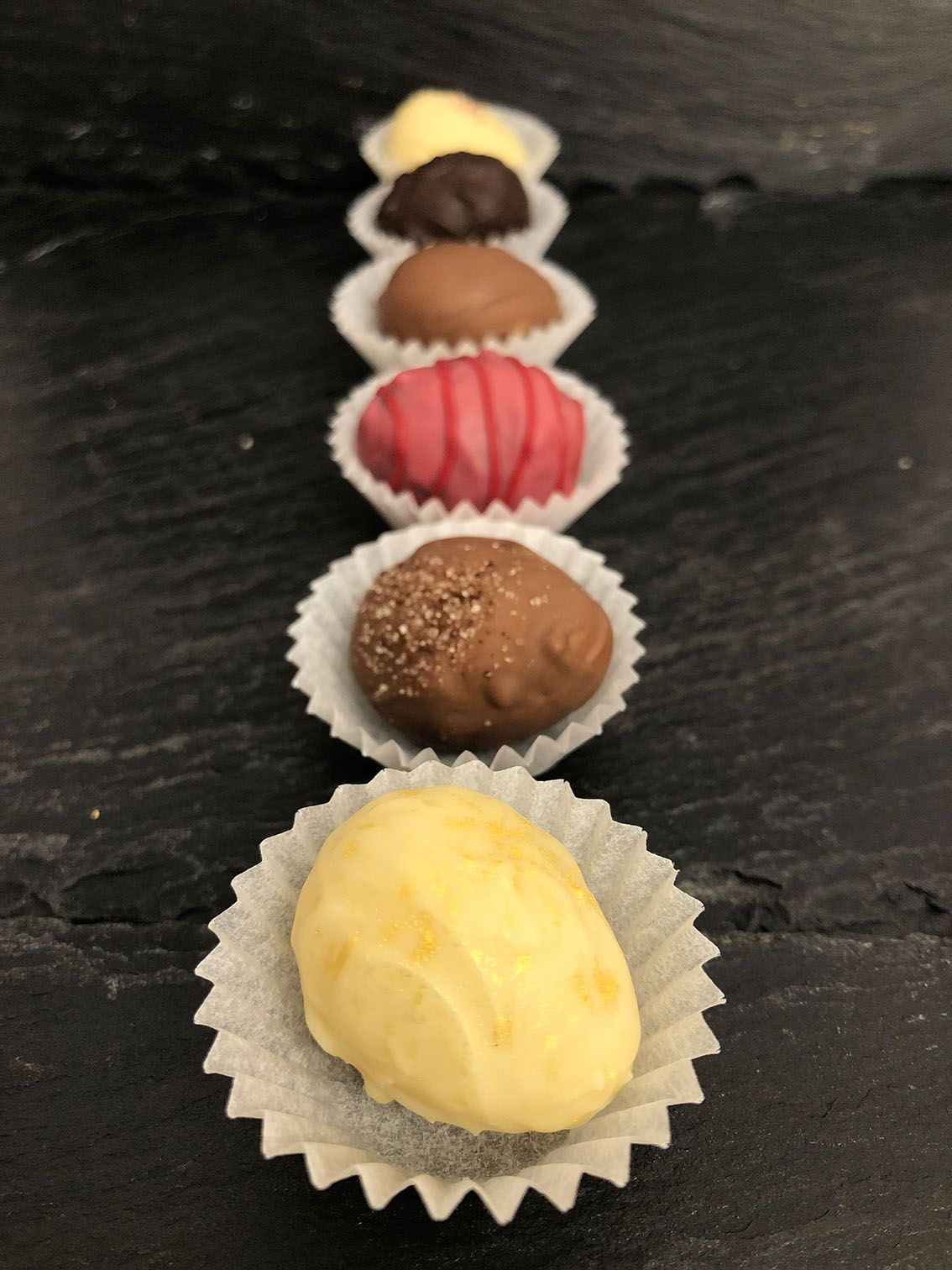 Cafe - Restaurant Ausblick T-19, Bad Waldsee, Golf-Resort, Kuchen, Essen, Speisen, Burger, Pommes, Steak, Salat, Tomate, Tagesgericht